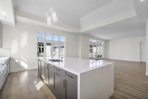 Condo in Palm Beach Shores, Florida, 2 bedrooms  № 2190931 - photo 12