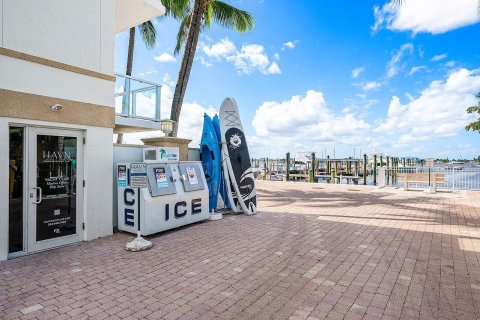 Condo in Palm Beach Shores, Florida, 2 bedrooms  № 2190931 - photo 23
