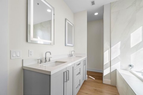 Condo in Palm Beach Shores, Florida, 2 bedrooms  № 2190931 - photo 19