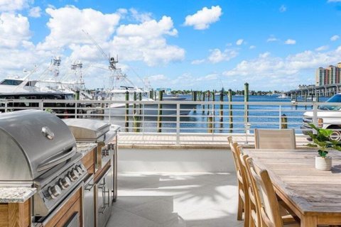 Condo in Palm Beach Shores, Florida, 2 bedrooms  № 2190931 - photo 26