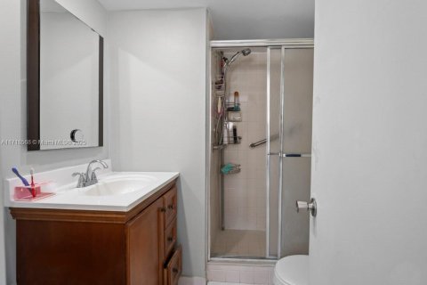Купить кондоминиум в Санрайз, Флорида 2 спальни, 78.97м2, № 2088555 - фото 25