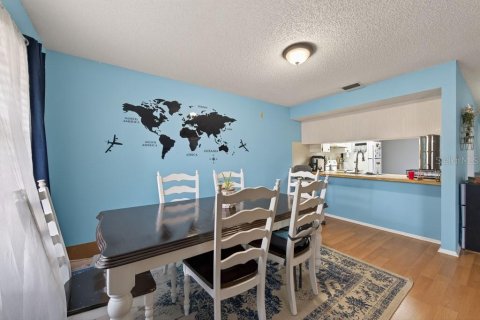 Condo in Largo, Florida, 2 bedrooms № 2117998 - photo 11