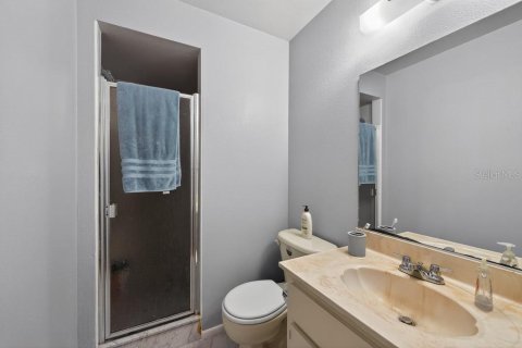 Condo in Largo, Florida, 2 bedrooms № 2117998 - photo 24