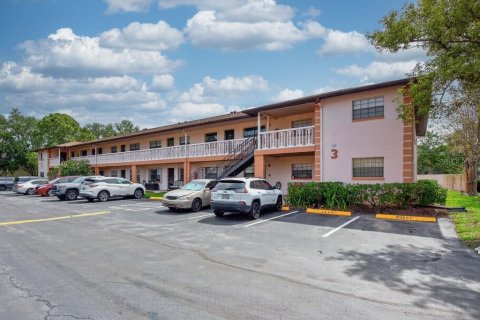 Condominio en Largo, Florida, 2 dormitorios  № 2117998