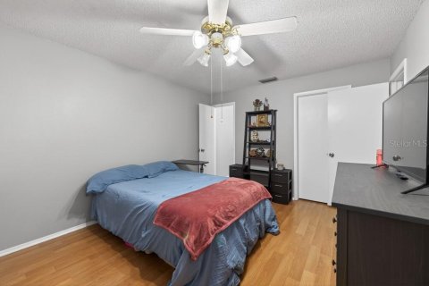 Condo in Largo, Florida, 2 bedrooms № 2117998 - photo 22