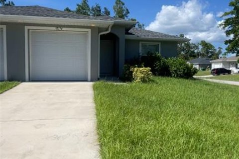 Apartamento en alquiler en Port Charlotte, Florida, 2 dormitorios, 97.73 m2 № 1885034 - foto 1