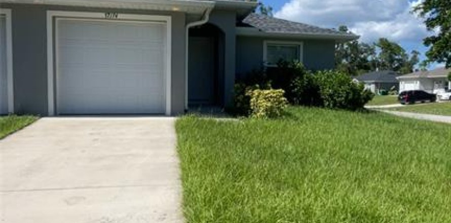 Apartment in Port Charlotte, Florida 2 bedrooms, 97.73 sq.m. № 1885034