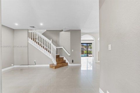 Villa ou maison à vendre à Pembroke Pines, Floride: 4 chambres, 225.57 m2 № 2395518 - photo 7