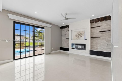 Villa ou maison à vendre à Pembroke Pines, Floride: 4 chambres, 225.57 m2 № 2395518 - photo 20