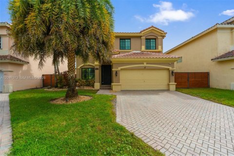 Villa ou maison à Pembroke Pines, Floride 4 chambres, 225.57 m2 № 2395518