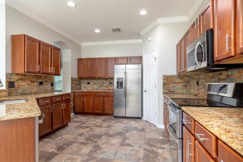 House in Winter Garden, Florida 6 bedrooms, 435.34 sq.m. № 1849853 - photo 12