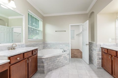 House in Winter Garden, Florida 6 bedrooms, 435.34 sq.m. № 1849853 - photo 22