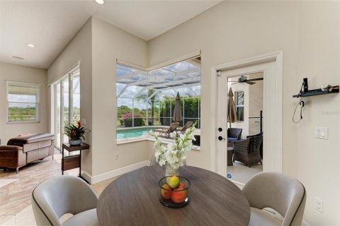 House in Bradenton, Florida 4 bedrooms, 322.09 sq.m. № 1683040 - photo 14