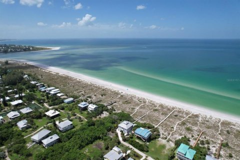 House in Placida, Florida 4 bedrooms, 177.54 sq.m. № 1082998 - photo 2