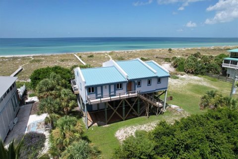 House in Placida, Florida 4 bedrooms, 177.54 sq.m. № 1082998 - photo 5