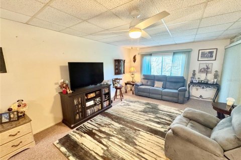 Condominio en venta en Port Charlotte, Florida, 1 dormitorio, 77.02 m2 № 1869130 - foto 12