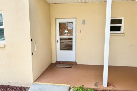 Condominio en venta en Port Charlotte, Florida, 1 dormitorio, 77.02 m2 № 1869130 - foto 2