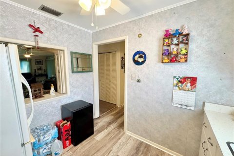 Condominio en venta en Port Charlotte, Florida, 1 dormitorio, 77.02 m2 № 1869130 - foto 5