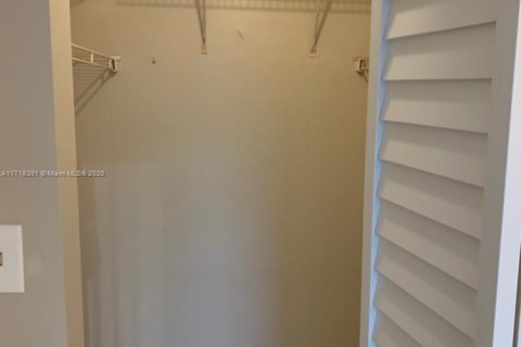 Condo in Miramar, Florida, 2 bedrooms № 1984926 - photo 20