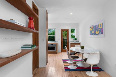 Apartamento en alquiler en Miami Beach, Florida, 1 dormitorio, 85.66 m2 № 1953419 - foto 4