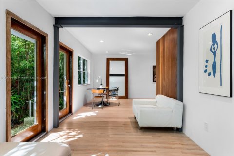 Apartamento en alquiler en Miami Beach, Florida, 1 dormitorio, 85.66 m2 № 1953419 - foto 2