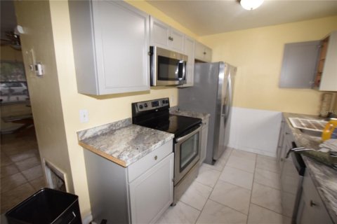 Casa en alquiler en Orlando, Florida, 3 dormitorios, 106.19 m2 № 2103636 - foto 12