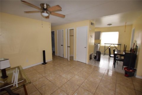 Casa en alquiler en Orlando, Florida, 3 dormitorios, 106.19 m2 № 2103636 - foto 6