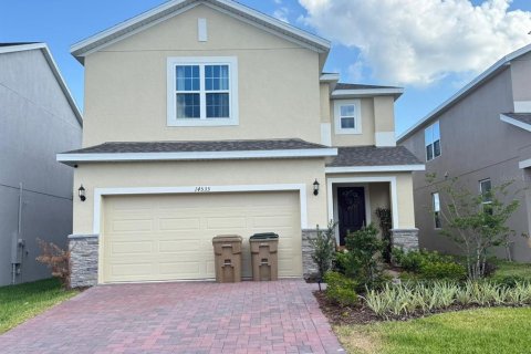 House in Clermont, Florida 4 bedrooms, 235.6 sq.m. № 1673755 - photo 1
