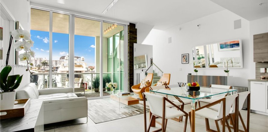 Condo in Sunny Isles Beach, Florida, 2 bedrooms  № 1954058