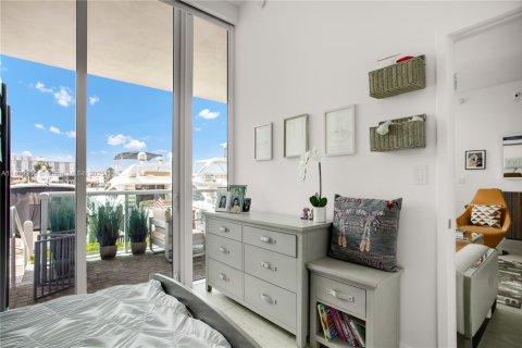 Condo in Sunny Isles Beach, Florida, 2 bedrooms  № 1954058 - photo 11