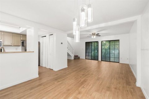 Adosado en venta en Gainesville, Florida, 3 dormitorios, 127.28 m2 № 2223472 - foto 5