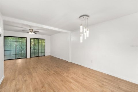 Adosado en venta en Gainesville, Florida, 3 dormitorios, 127.28 m2 № 2223472 - foto 6