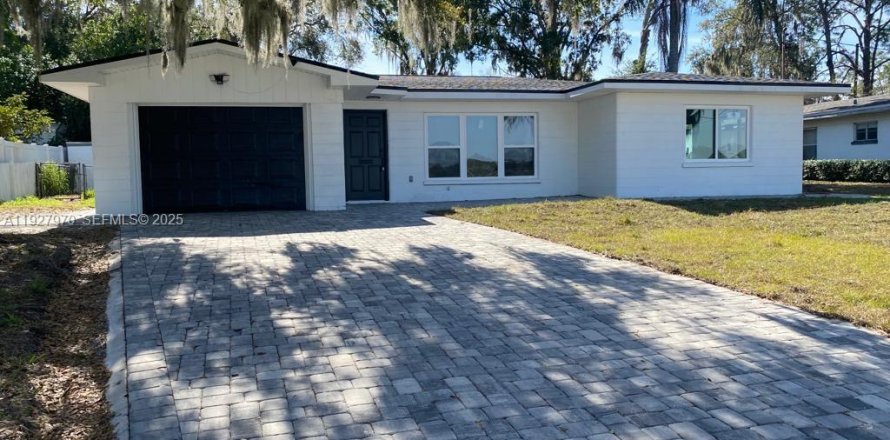 Дом в Уинтер-Хейвен, Флорида 3 спальни, 128.21м2 № 1988172