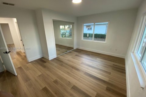 Снять в аренду виллу или дом в Уинтер-Хейвен, Флорида 3 спальни, 128.21м2, № 1988172 - фото 9