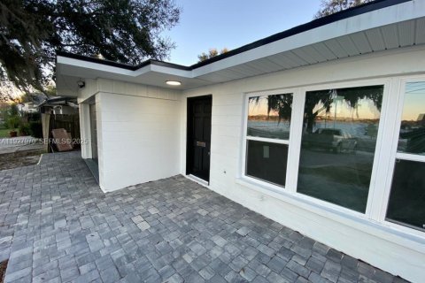 Снять в аренду виллу или дом в Уинтер-Хейвен, Флорида 3 спальни, 128.21м2, № 1988172 - фото 21