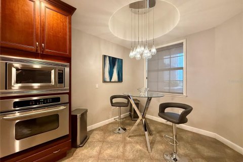 Condominio en alquiler en Orlando, Florida, 2 dormitorios, 169.45 m2 № 1899656 - foto 12