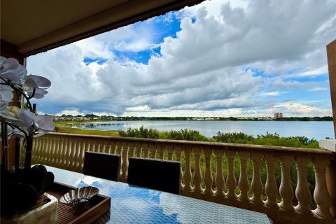Condominio en alquiler en Orlando, Florida, 2 dormitorios, 169.45 m2 № 1899656 - foto 1