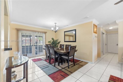 Villa ou maison à vendre à Miami Gardens, Floride: 3 chambres, 112.04 m2 № 2176081 - photo 4