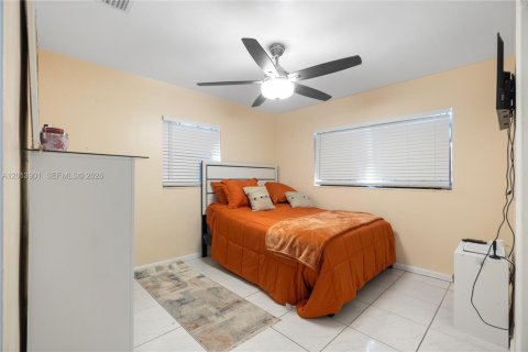 Villa ou maison à vendre à Miami Gardens, Floride: 3 chambres, 112.04 m2 № 2176081 - photo 10