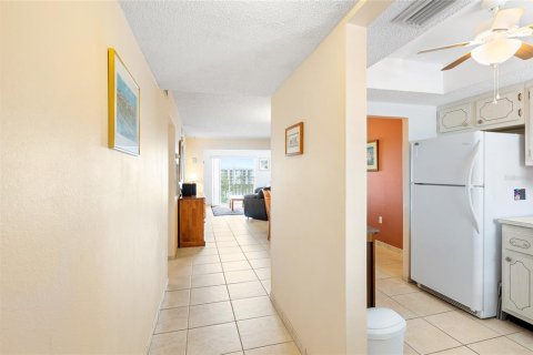 Condo in Bradenton, Florida, 2 bedrooms  № 2142353 - photo 5