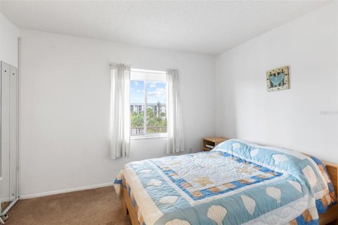 Condo in Bradenton, Florida, 2 bedrooms  № 2142353 - photo 27