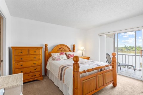 Condo in Bradenton, Florida, 2 bedrooms  № 2142353 - photo 24