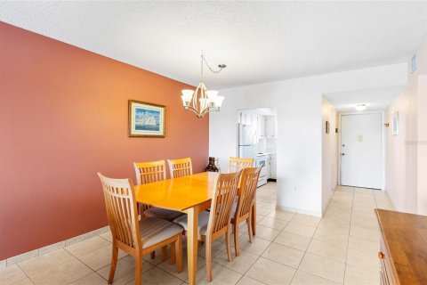 Condo in Bradenton, Florida, 2 bedrooms  № 2142353 - photo 12
