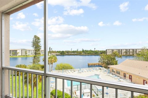 Condo in Bradenton, Florida, 2 bedrooms  № 2142353 - photo 2