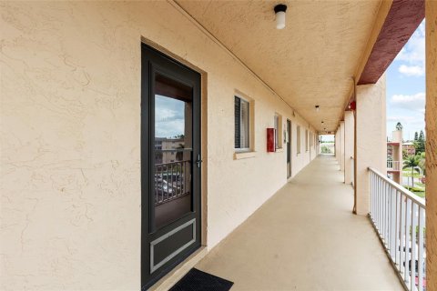 Condo in Bradenton, Florida, 2 bedrooms  № 2142353 - photo 3