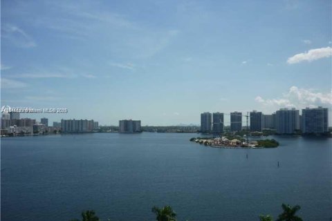 Copropriété à vendre à Aventura, Floride: 2 chambres, 126.44 m2 № 1877793 - photo 3