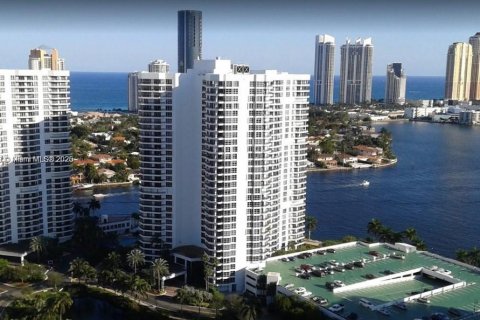 Copropriété à vendre à Aventura, Floride: 2 chambres, 126.44 m2 № 1877793 - photo 4