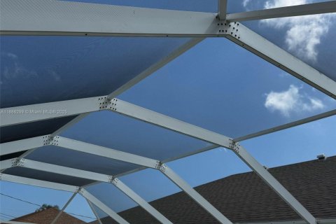 Casa en venta en Port St. Lucie, Florida, 3 dormitorios, 142.51 m2 № 1942185 - foto 5