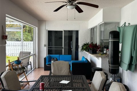 Casa en venta en Port St. Lucie, Florida, 3 dormitorios, 142.51 m2 № 1942185 - foto 7