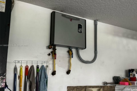 Casa en venta en Port St. Lucie, Florida, 3 dormitorios, 142.51 m2 № 1942185 - foto 19